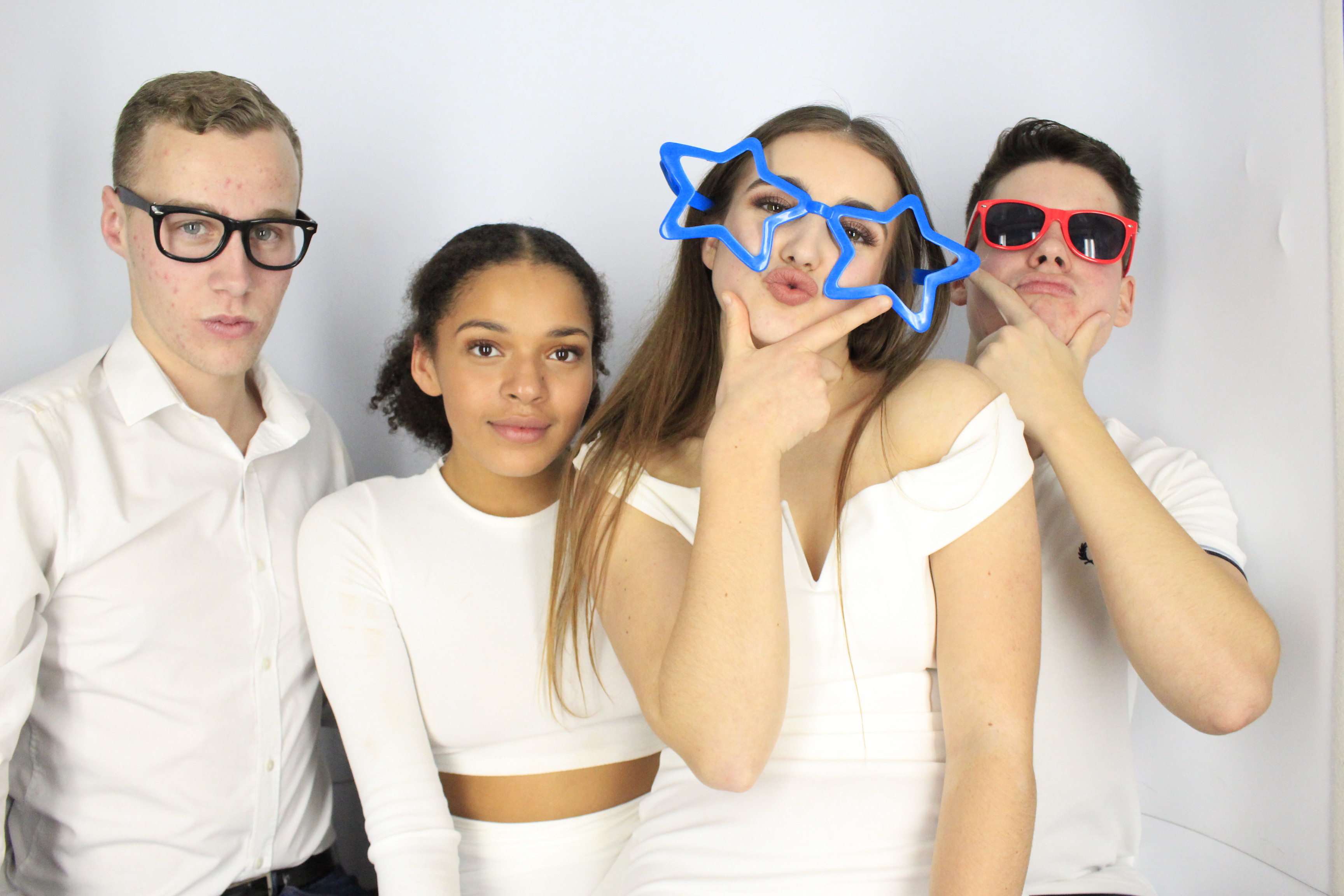 Issy & Alice's 18th Birthday Party | View more photos from the event at gallery.myphotoboothexperience.co.uk/u/MyPhotoBoothExperienceLtd/Issy-Alices-18th-Birthday-Party